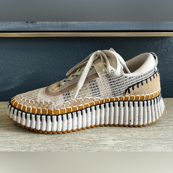 ✨CHLOE✨EXCELLENT CONDITION✨AVAILABLE NOW @ SAKS $895✨Nama Mixed Media Platform - Picture 9 of 13